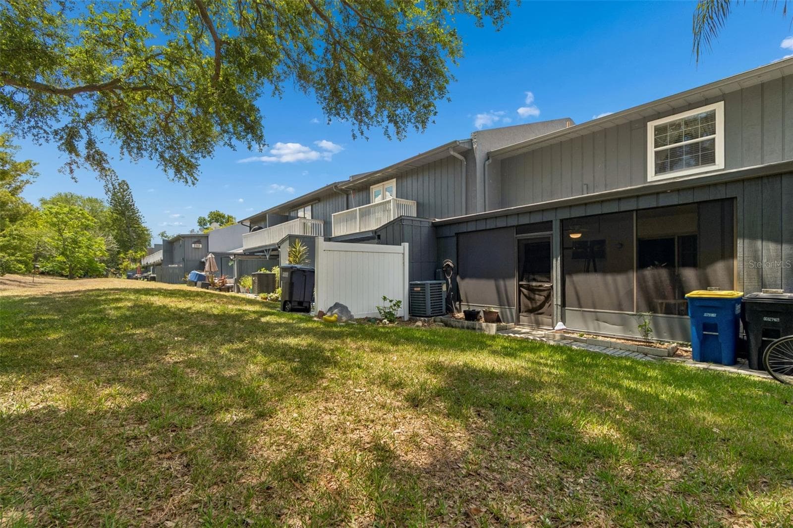 Townhouse at 1319 ABBEY CRESCENT LN, CLEARWATER, photo 50 of 52