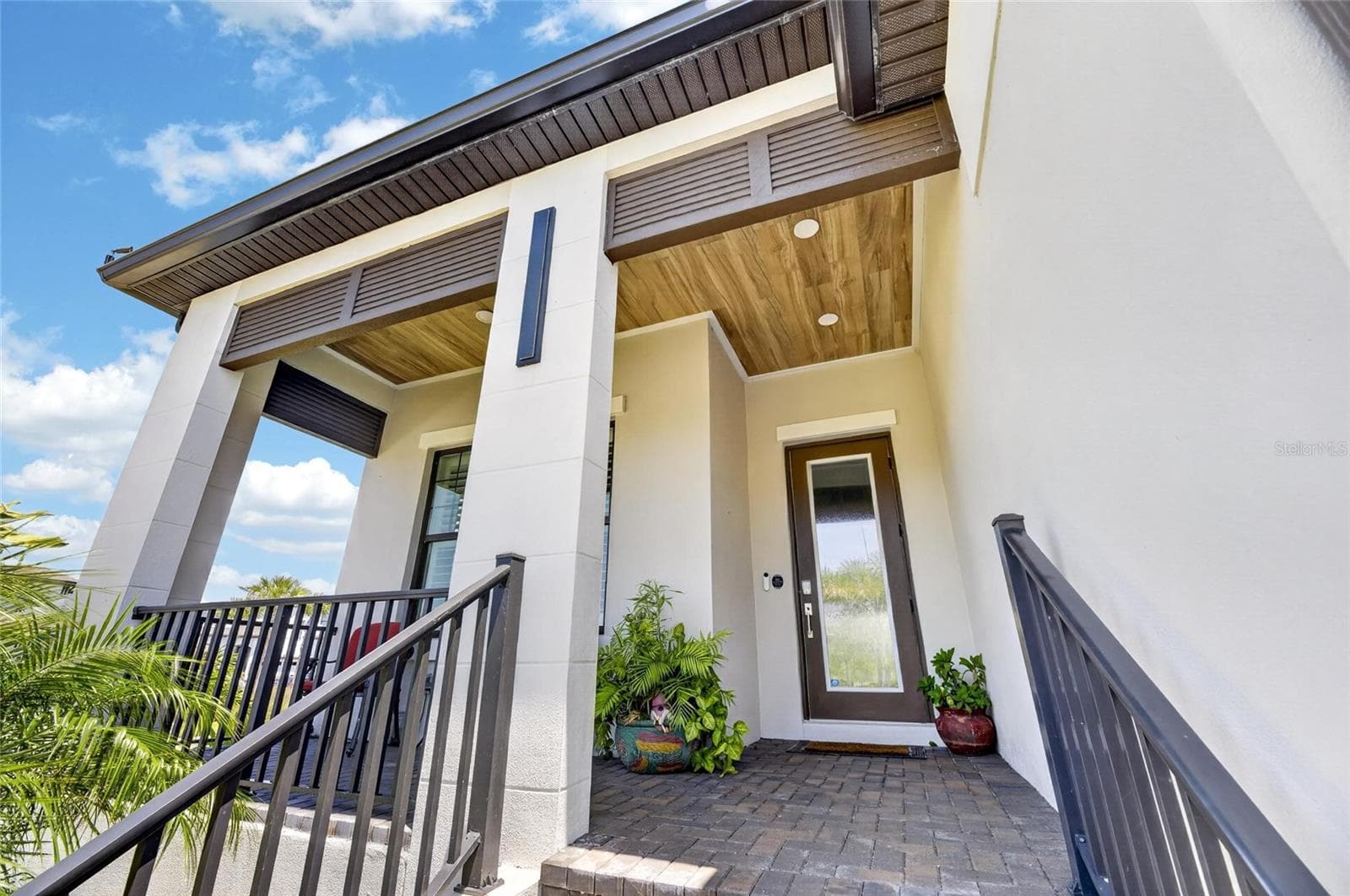 Single Family Residence at 1075 SEAGRAPE DR, RUSKIN, photo 8 of 101
