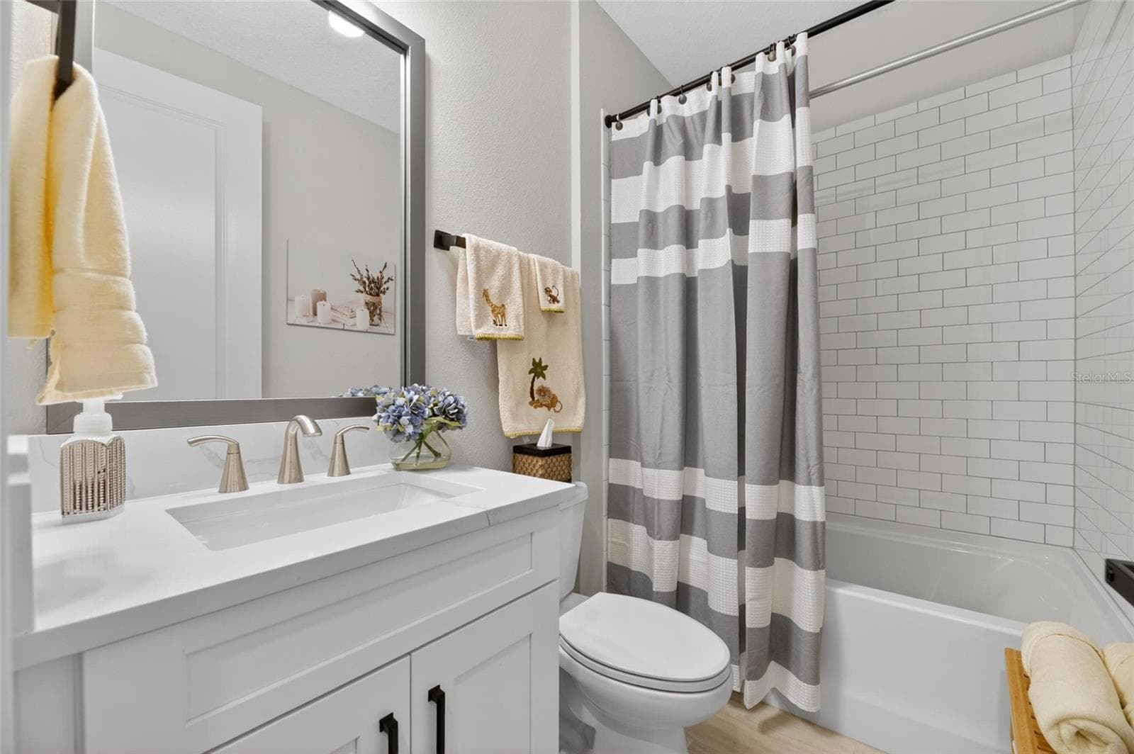 Single Family Residence at 1075 SEAGRAPE DR, RUSKIN, photo 46 of 101