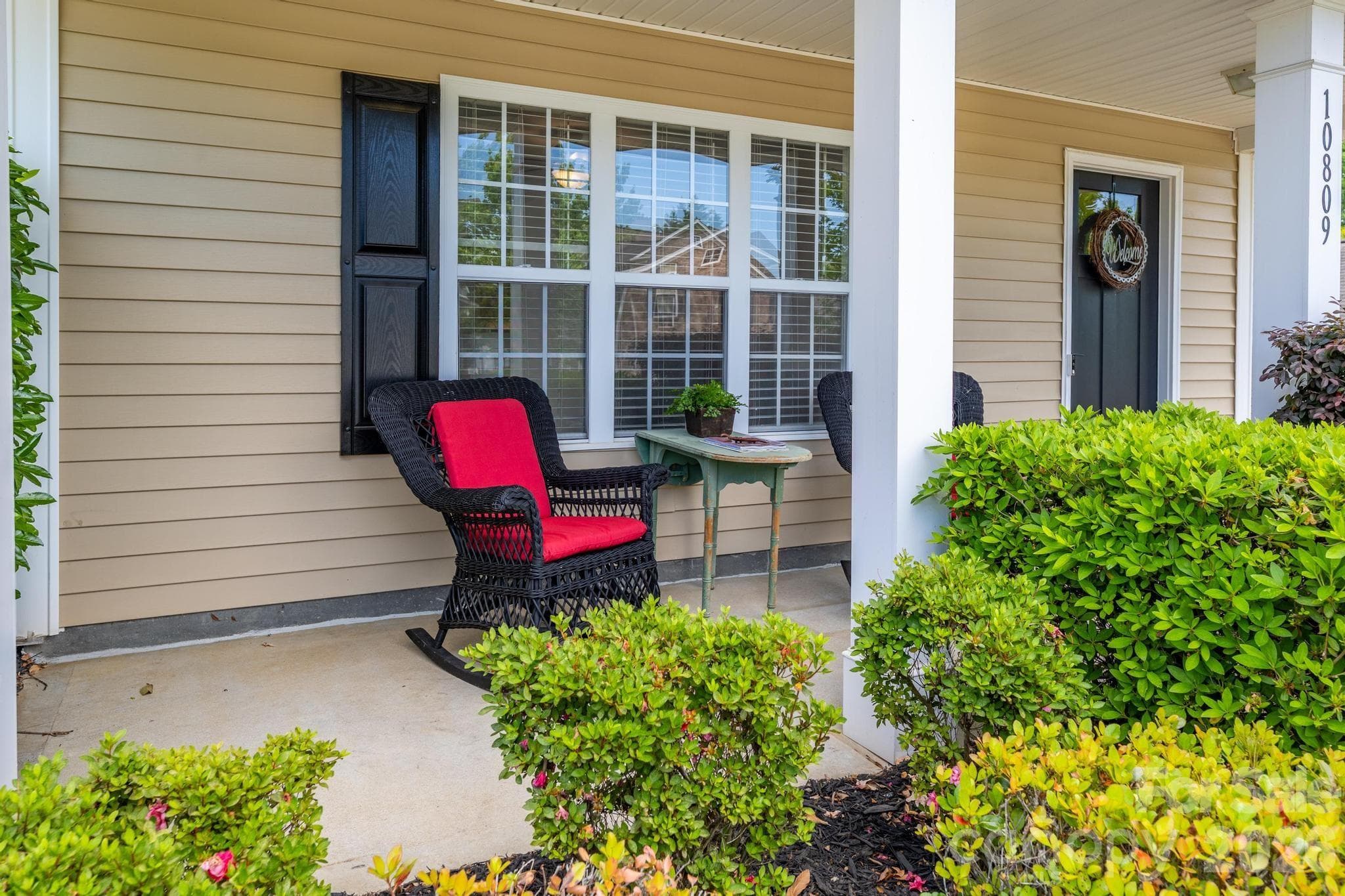 Front Porch - Davidson