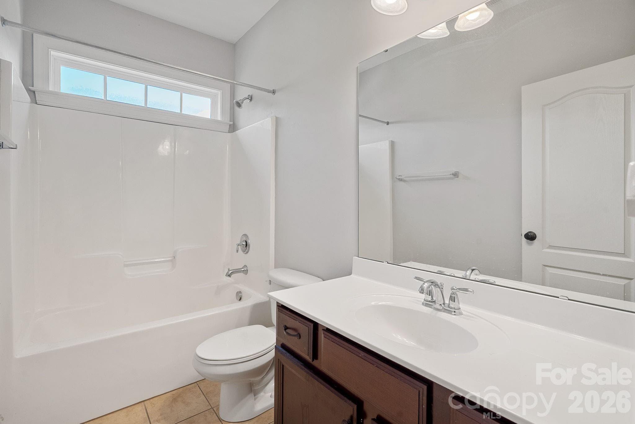 Upstairs Bathroom - 11215 Warfield Avenue, Huntersville