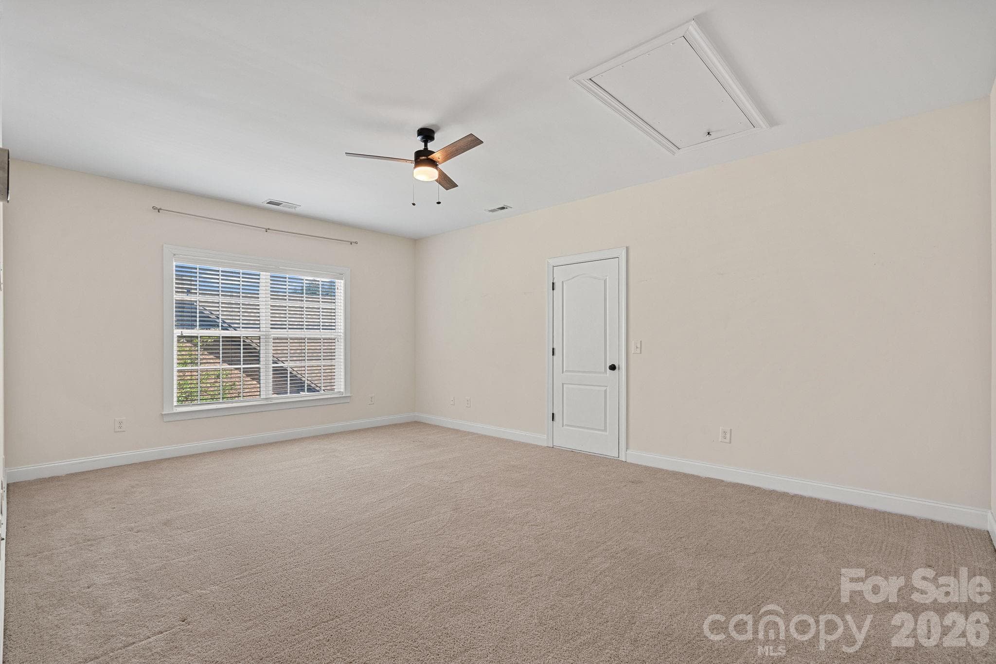 Flexspace/ Gameroom - 11215 Warfield Avenue, Huntersville