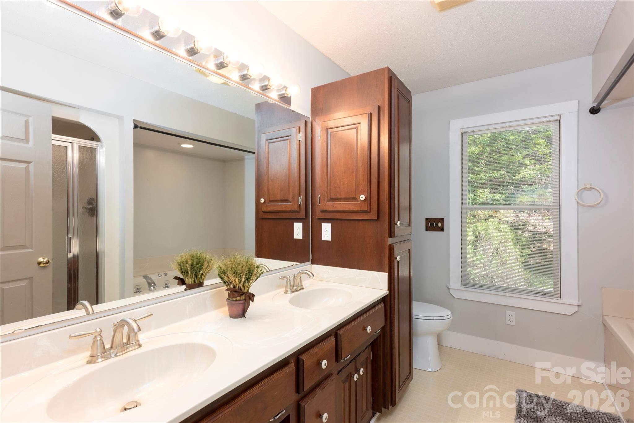 Single Family Residence at 516 Cherokee Trace, Lake Toxaway, photo 16 of 48