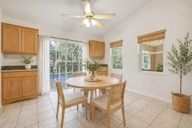 Staged Breakfast Area - 340 E SAVOY ST, LECANTO