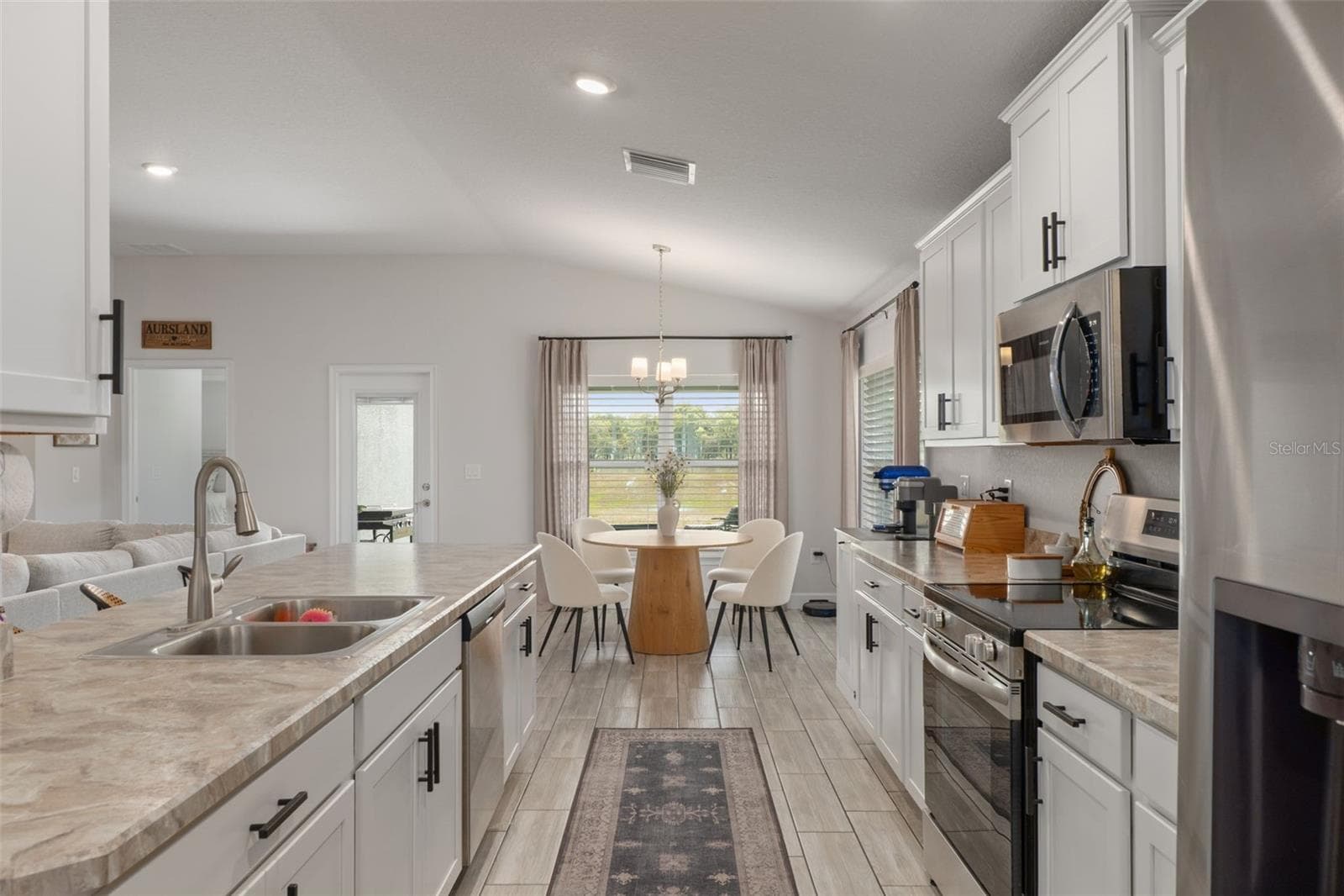 Single Family Residence at 12492 PINE BLUFF ST, SPRING HILL, photo 13 of 37