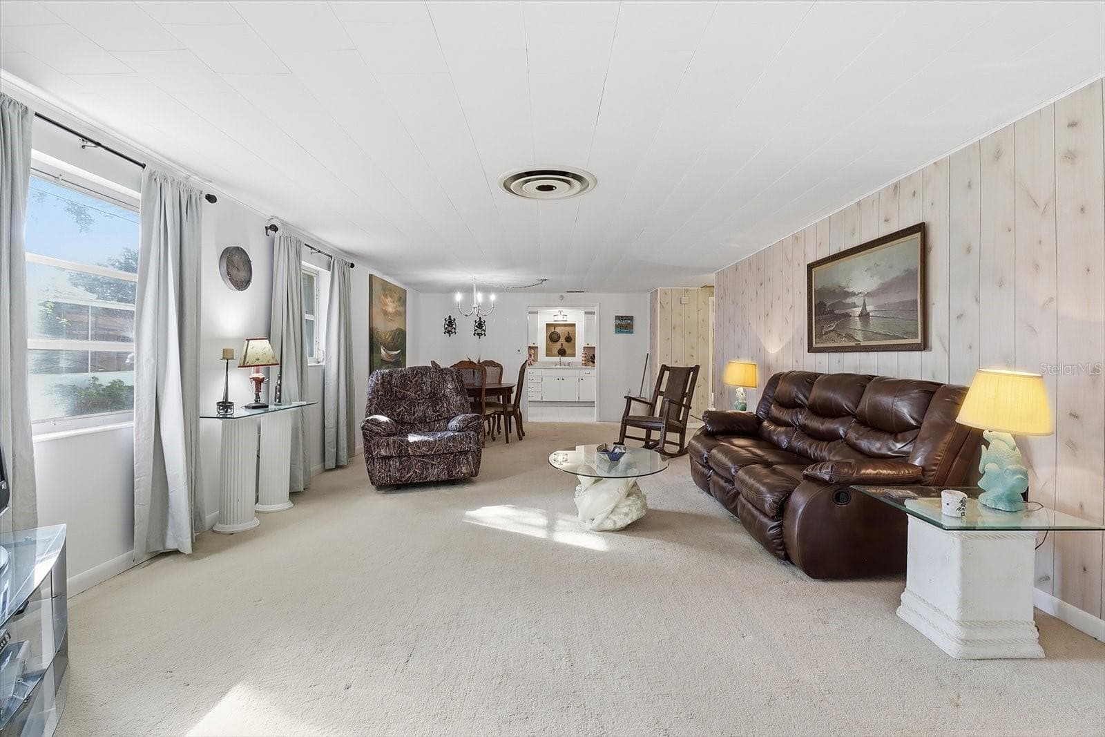 Single Family Residence at 11641 E SALMON DR, FLORAL CITY, photo 6 of 43