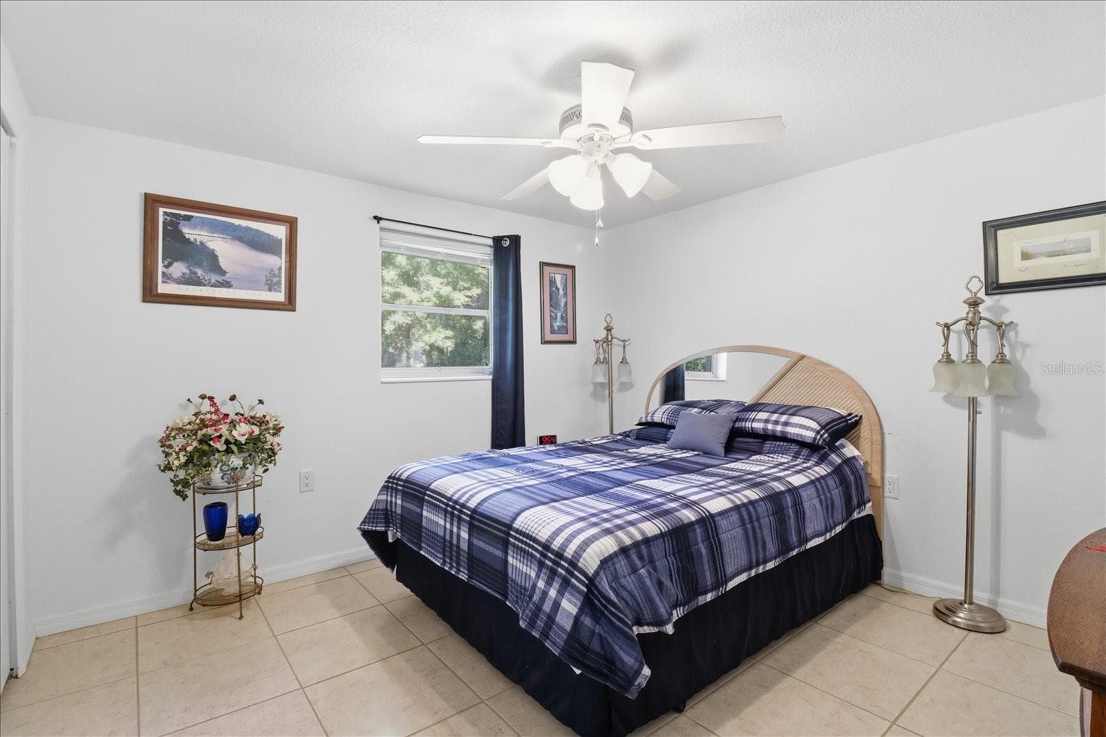 Single Family Residence at 11641 E SALMON DR, FLORAL CITY, photo 10 of 43