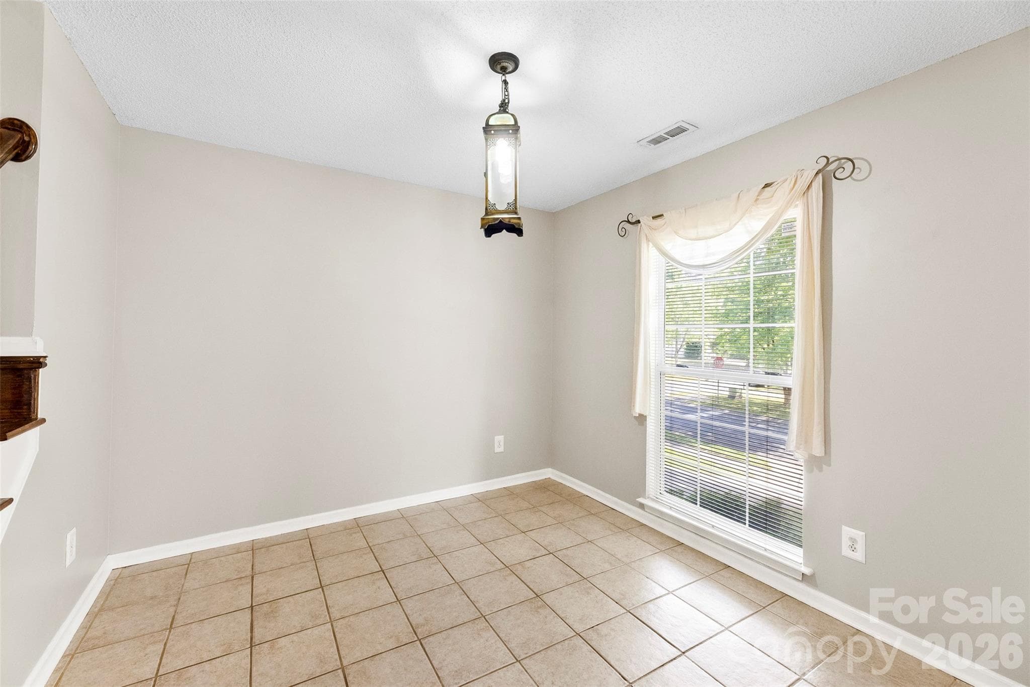 Single Family Residence at 15027 Ashlight Drive, Charlotte, photo 14 of 43