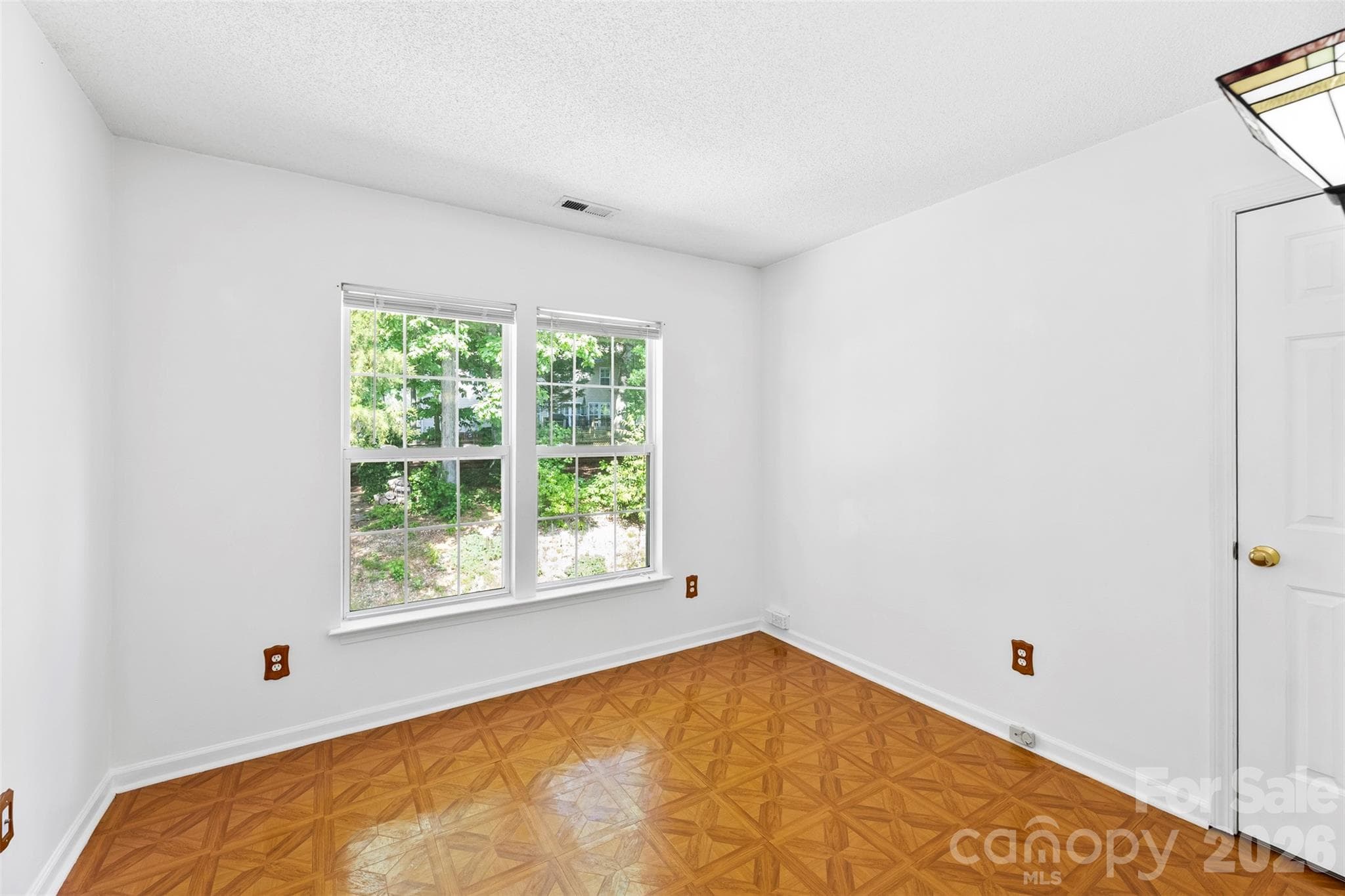 Single Family Residence at 15027 Ashlight Drive, Charlotte, photo 26 of 43