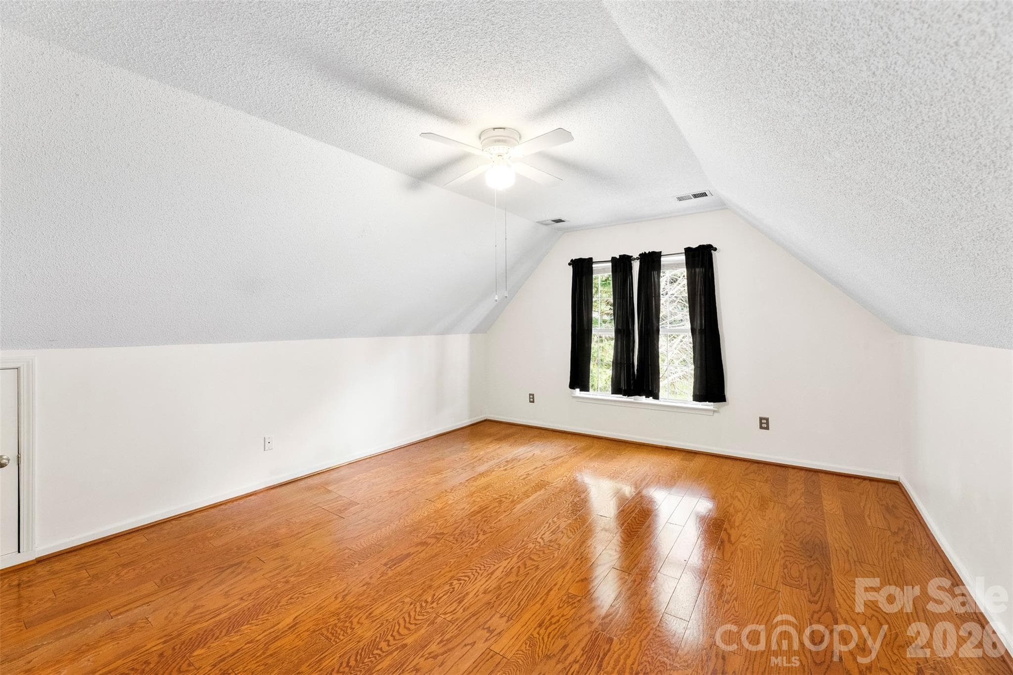 Single Family Residence at 15027 Ashlight Drive, Charlotte, photo 28 of 43
