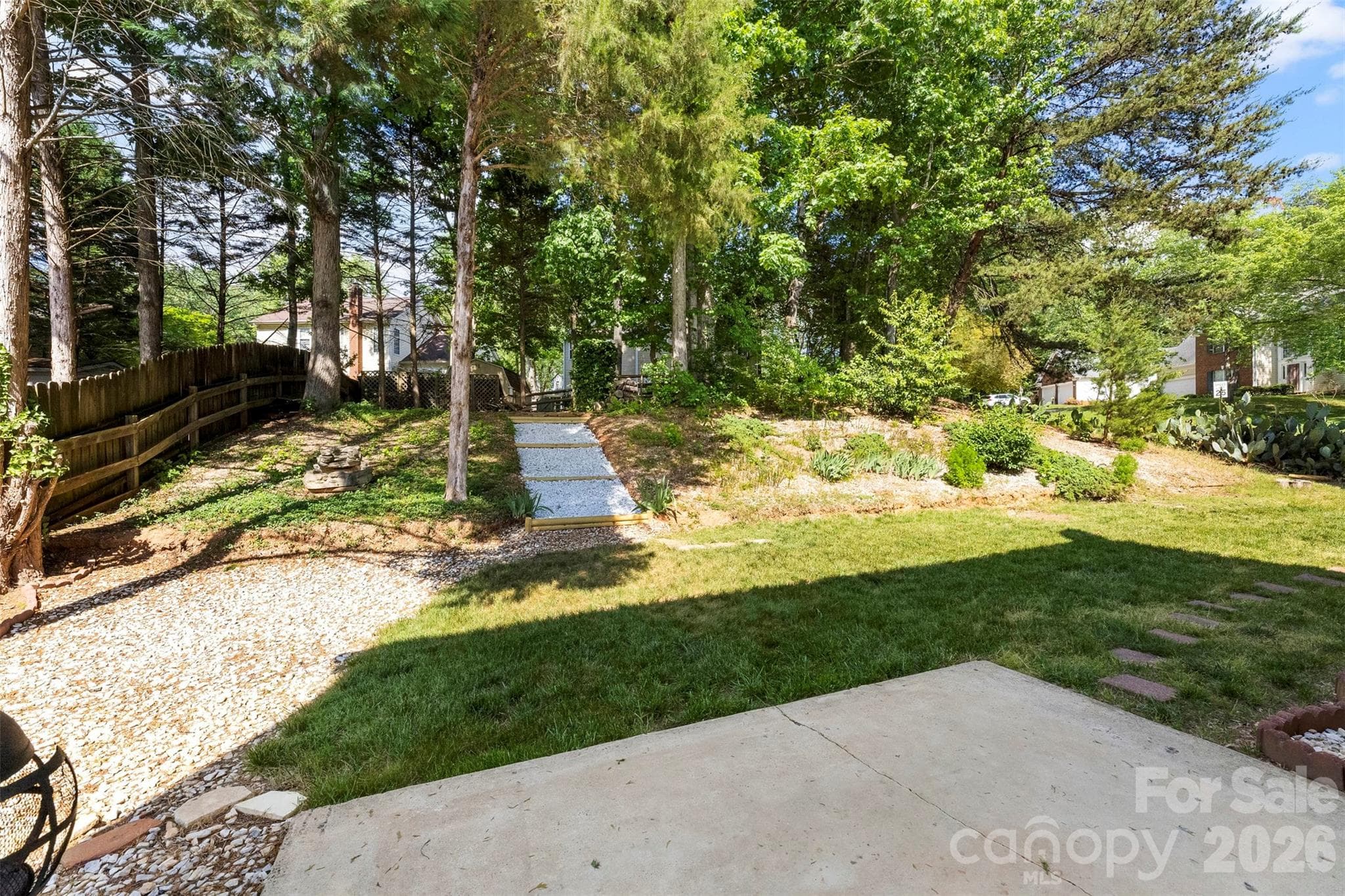 Single Family Residence at 15027 Ashlight Drive, Charlotte, photo 30 of 43