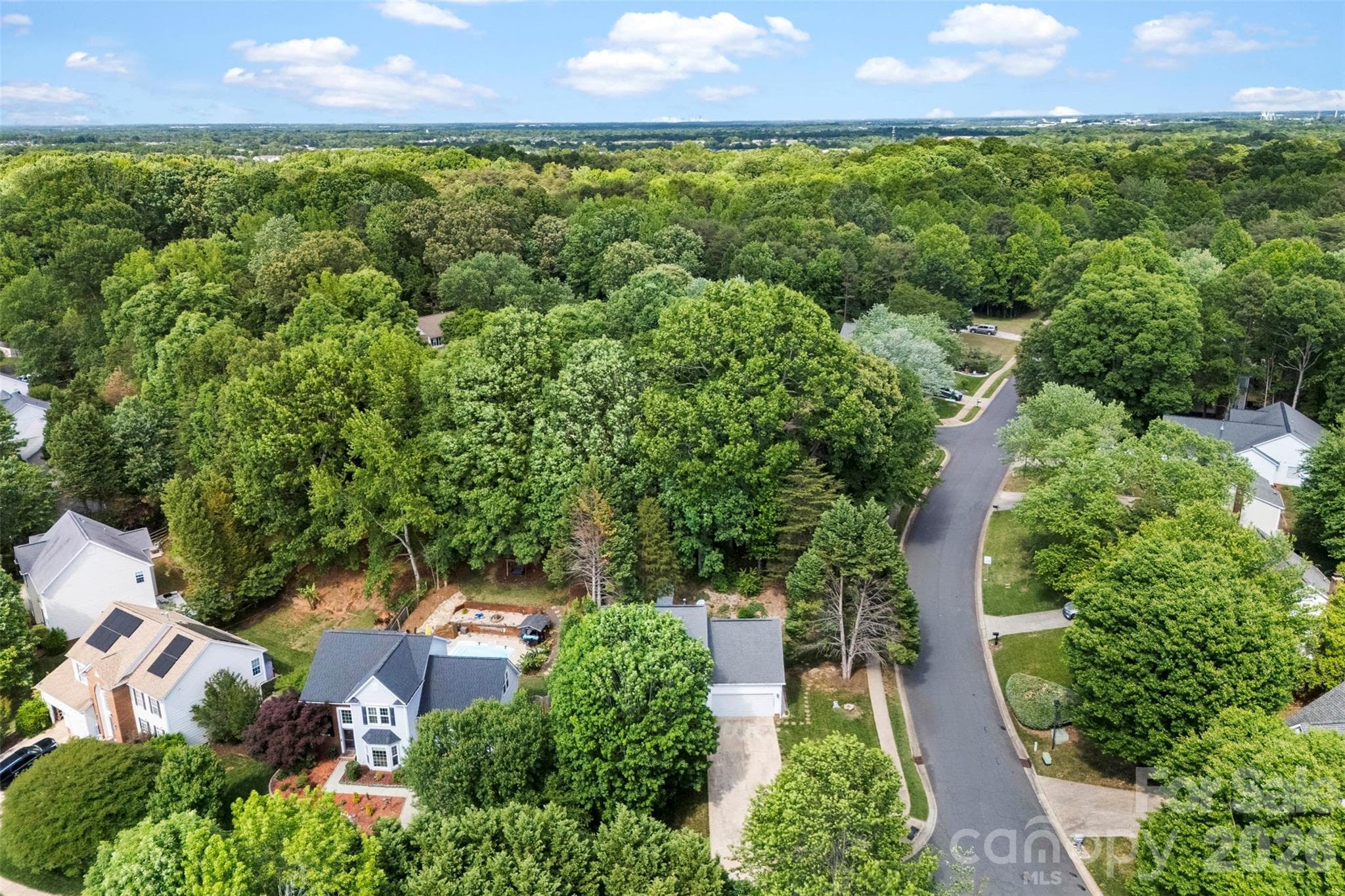 Single Family Residence at 15027 Ashlight Drive, Charlotte, photo 38 of 43
