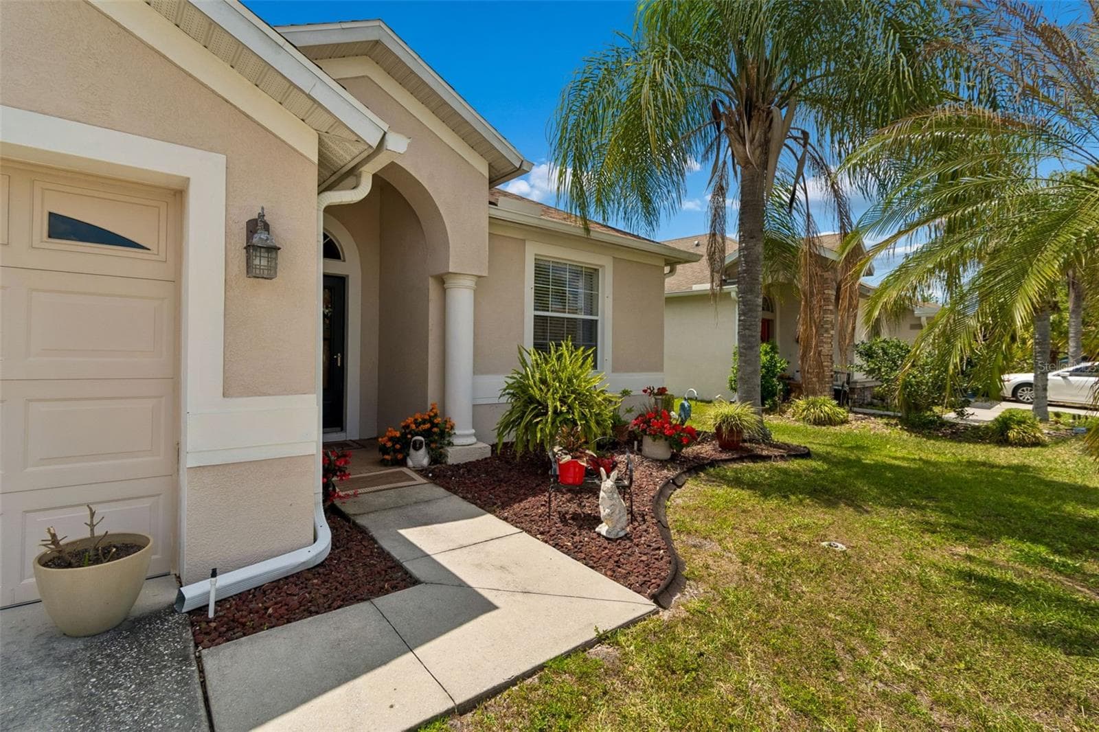 Single Family Residence at 4027 LANGDRUM DR, WESLEY CHAPEL, photo 3 of 37