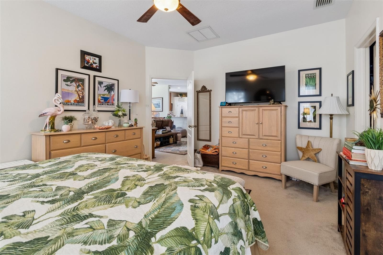 Single Family Residence at 4027 LANGDRUM DR, WESLEY CHAPEL, photo 15 of 37