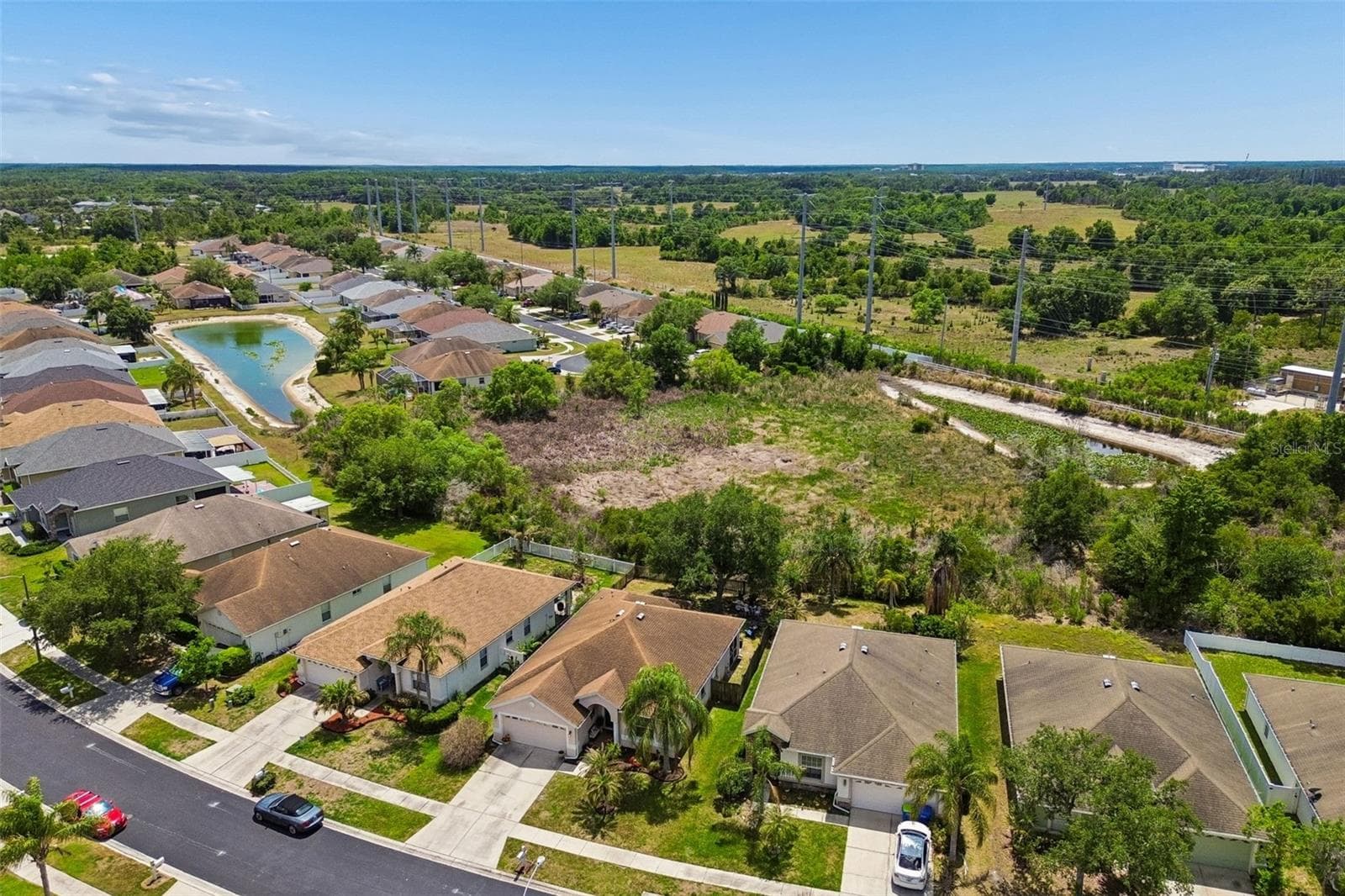 Single Family Residence at 4027 LANGDRUM DR, WESLEY CHAPEL, photo 31 of 37