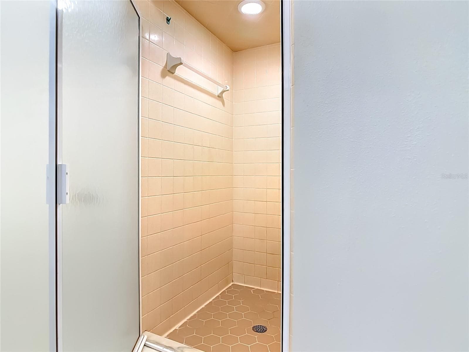 Primary walk in shower - 17819 PALM ST, UMATILLA