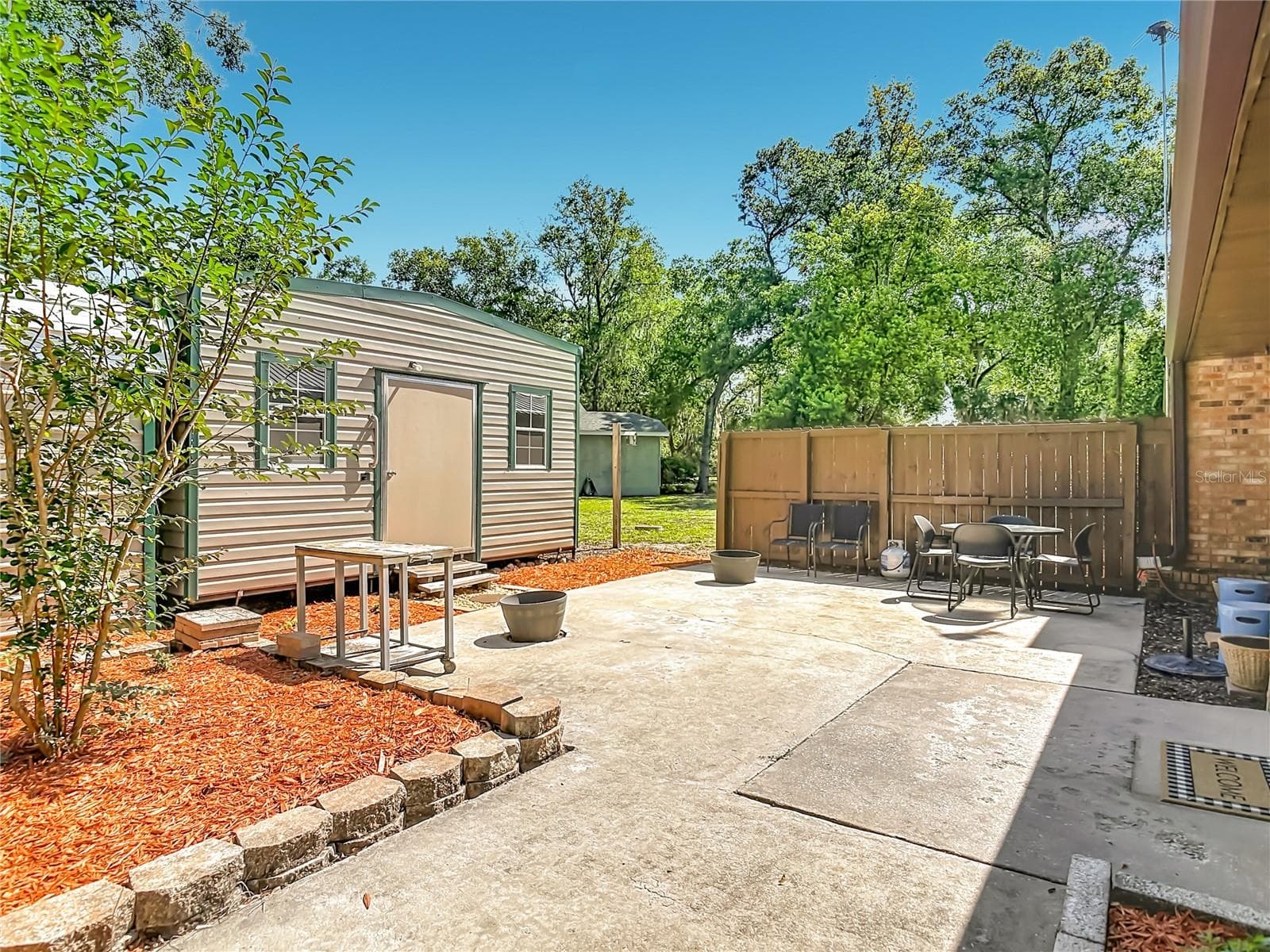 Metal shed with electric perfect for workshop, craft room, kids play house or storage - 17819 PALM ST, UMATILLA
