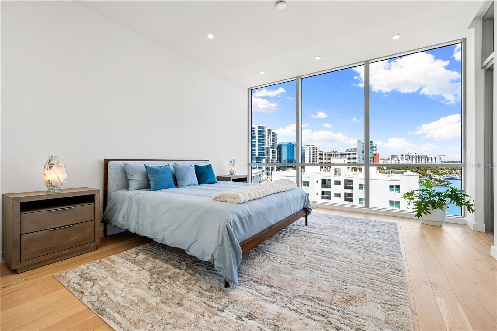 Condominium at 111 GOLDEN GATE #602, SARASOTA, photo 21 of 72