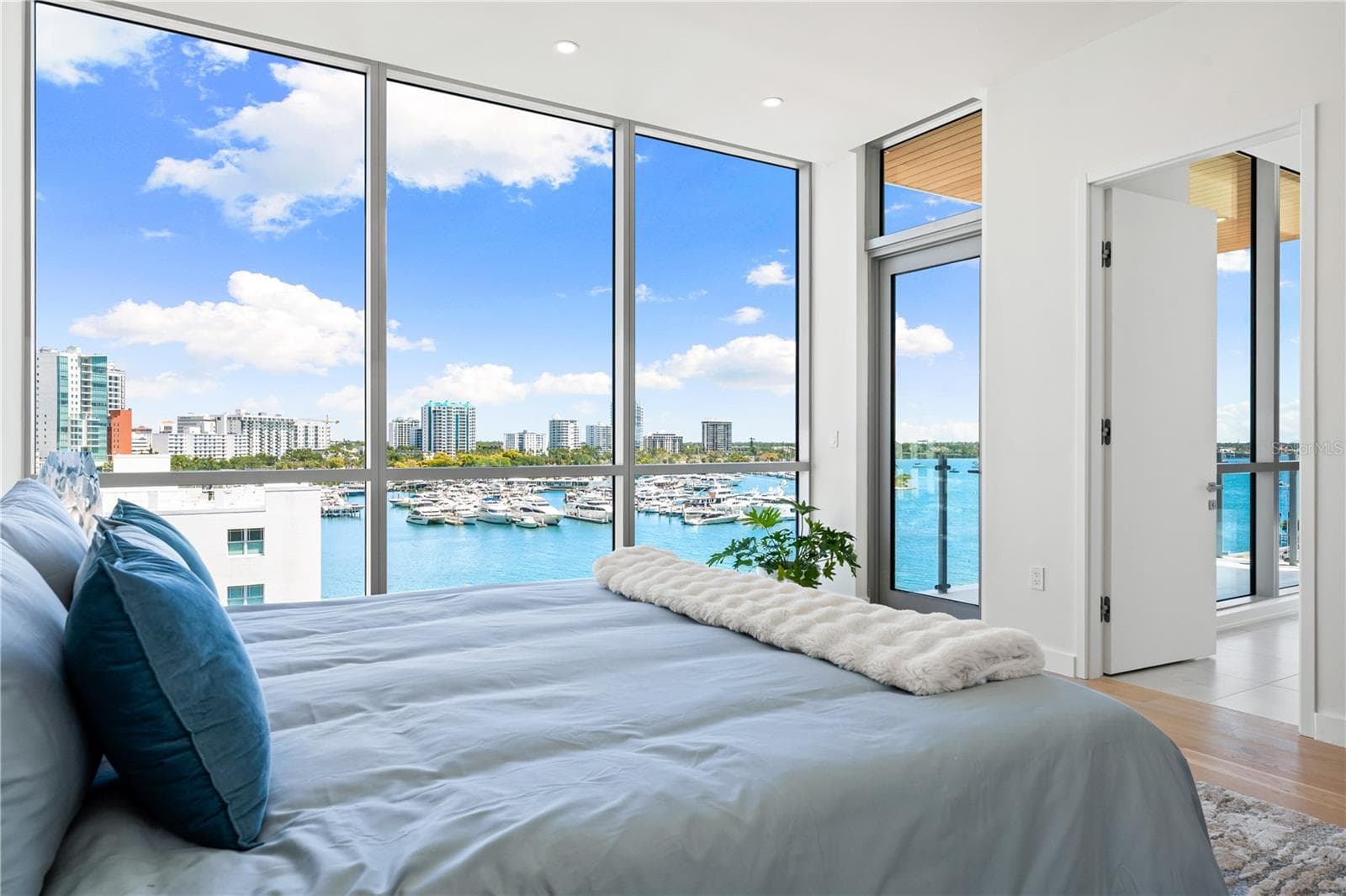 Condominium at 111 GOLDEN GATE #602, SARASOTA, photo 22 of 72
