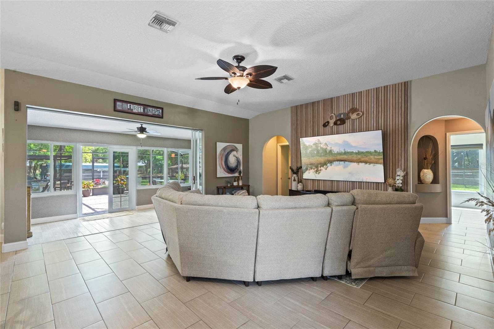 Single Family Residence at 11516 LYONS CT, CLERMONT, photo 7 of 61