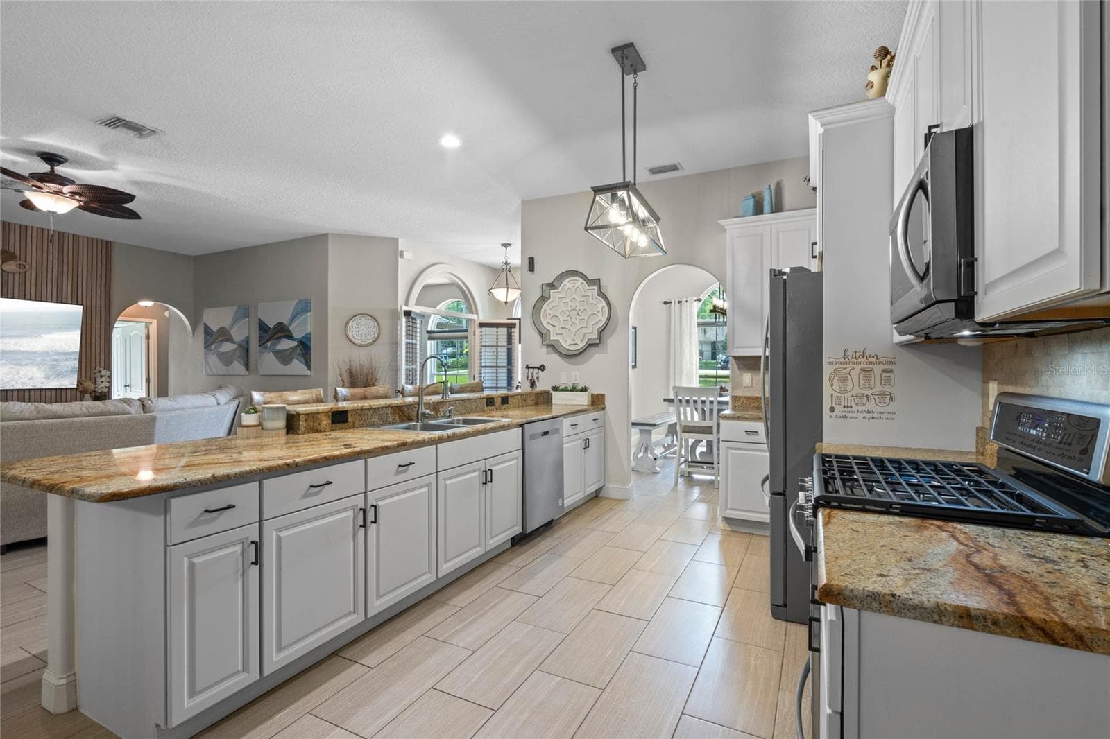 Single Family Residence at 11516 LYONS CT, CLERMONT, photo 14 of 61