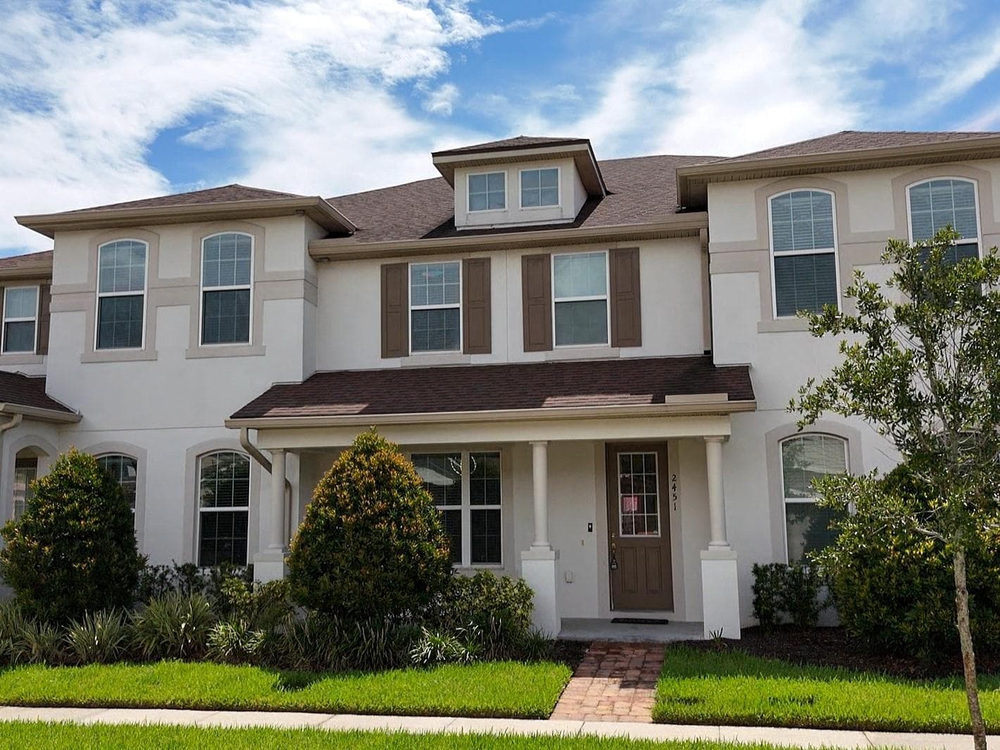 2451 VARENNA LOOP