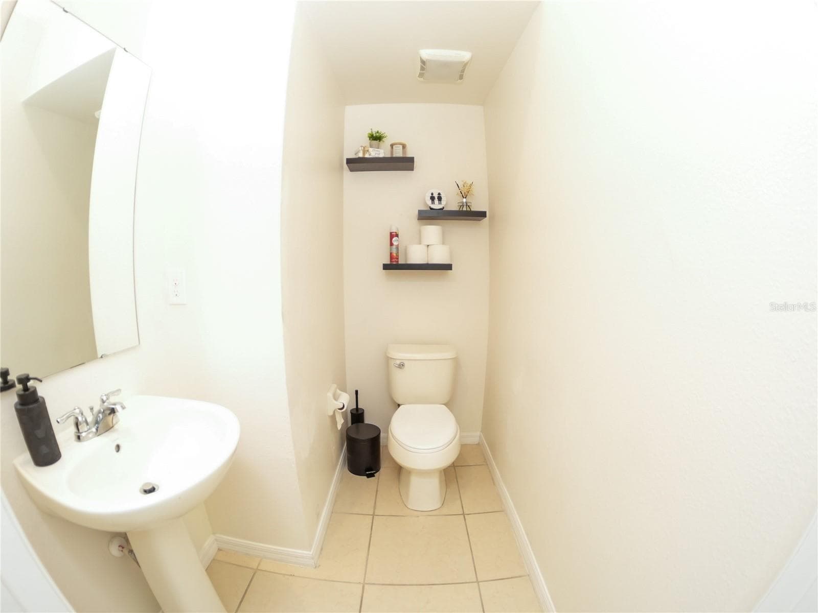 Townhouse at 2451 VARENNA LOOP, KISSIMMEE, photo 16 of 38