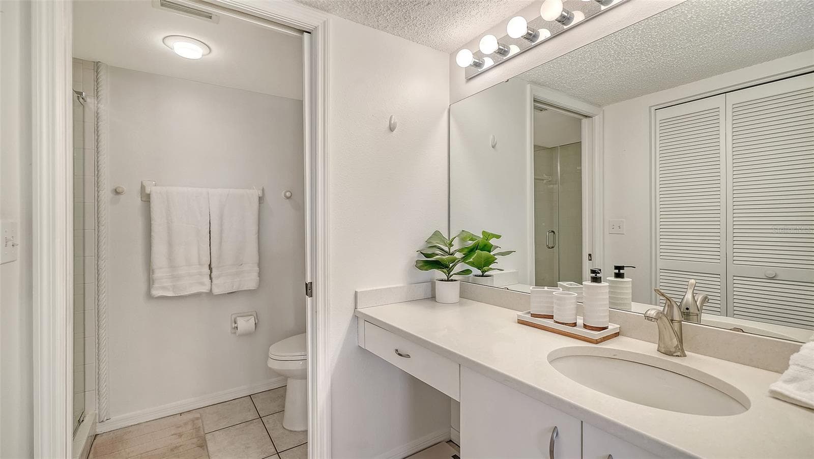 Condominium at 9330 CLUBSIDE CIR #3202, SARASOTA, photo 27 of 69