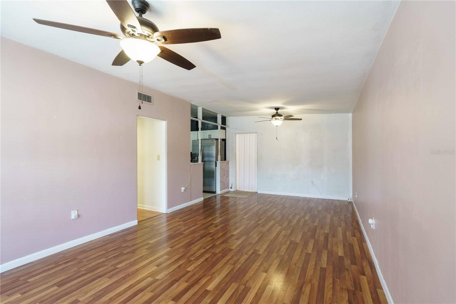 Beautiful laminate flooring - 3523 SE 6TH ST, OCALA