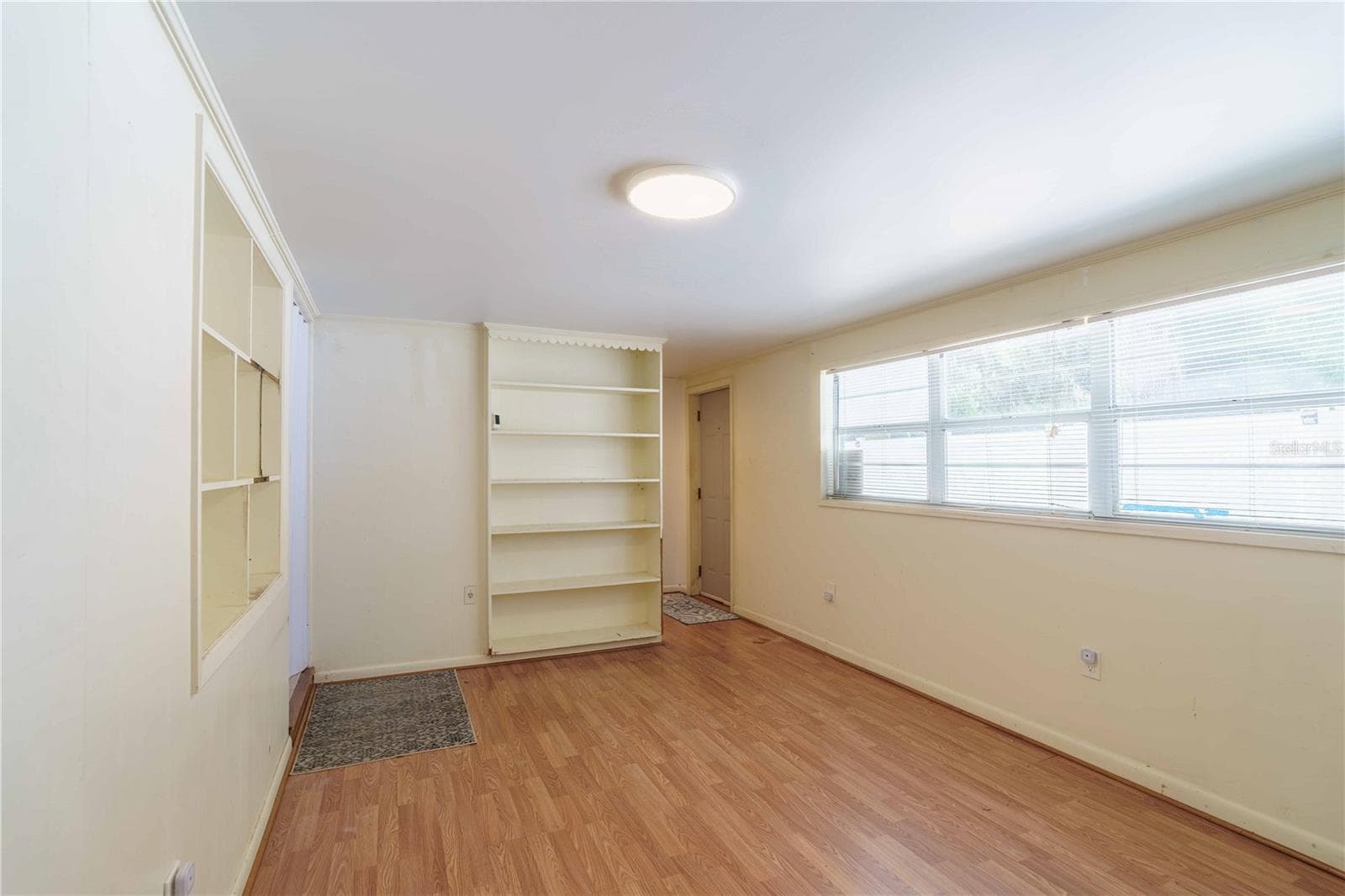 Bonus room prefect place for your office - 3523 SE 6TH ST, OCALA