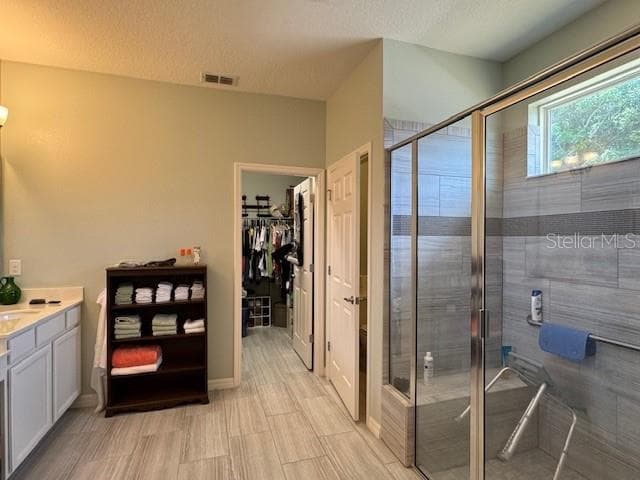 Step-In Shower - 3200 WINGED FOOT RD, MOUNT DORA