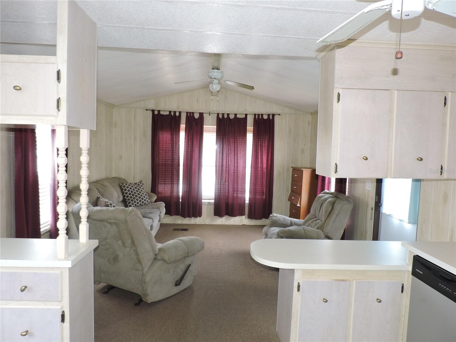 Manufactured Home at 236 2ND AVE N, LAKE WALES, photo 5 of 26