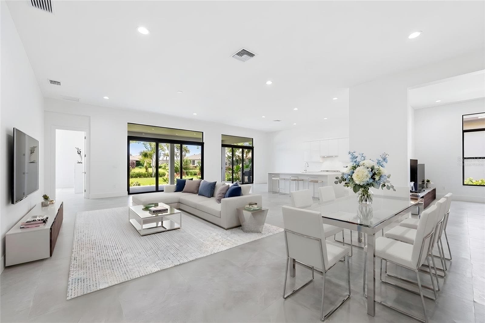 Virtually Staged - 8959 BAROQUE TER, SARASOTA