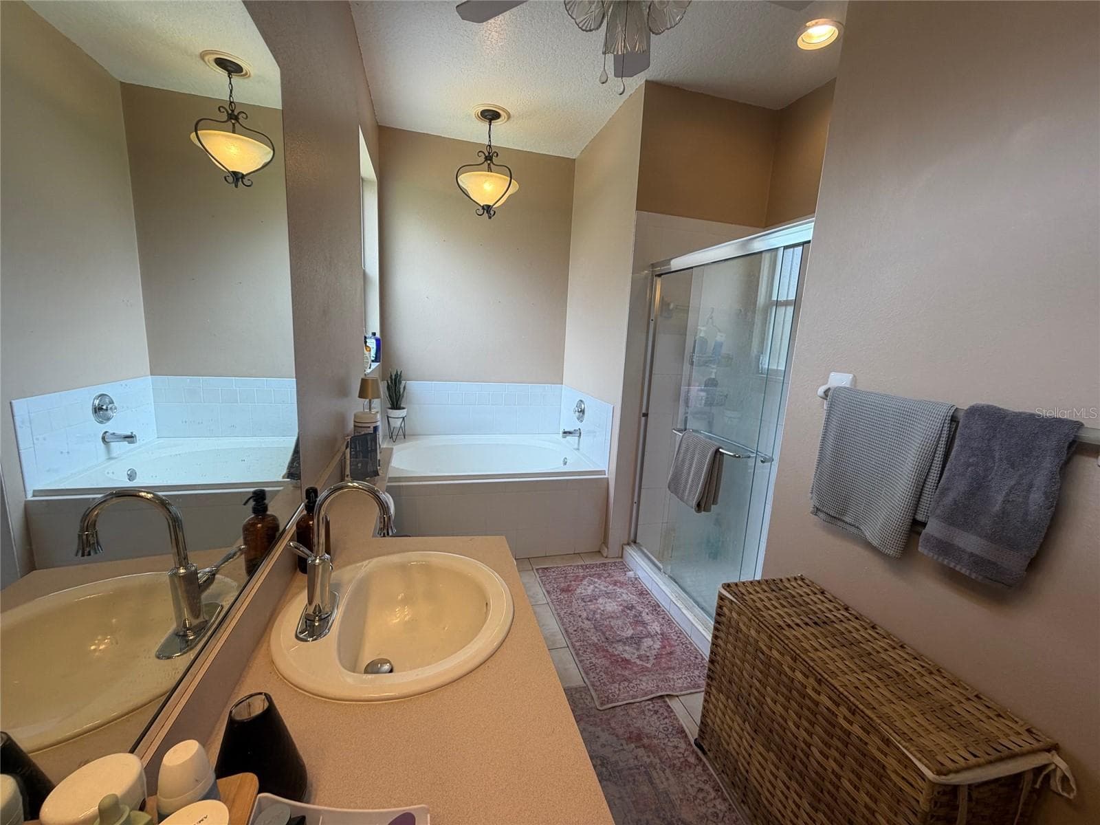 Primary bathroom - 217 36TH ST NE, BRADENTON