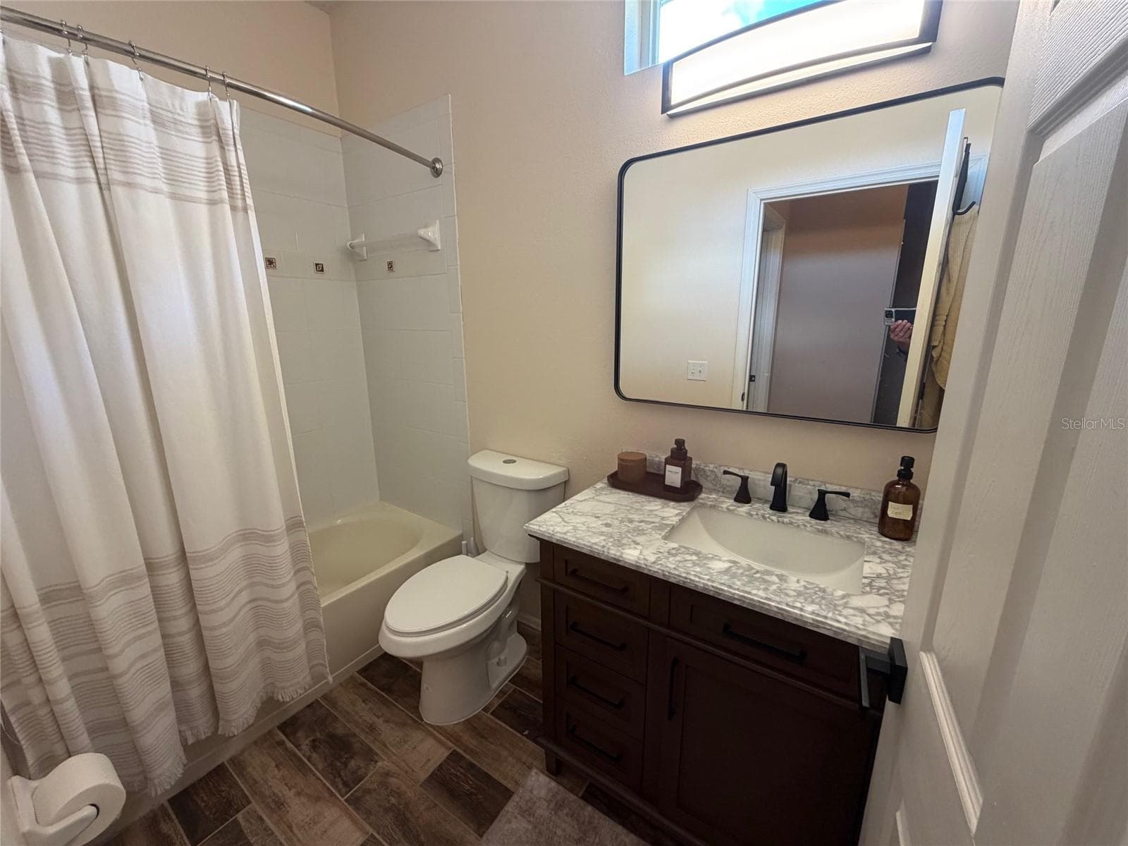2nd bathroom - 217 36TH ST NE, BRADENTON