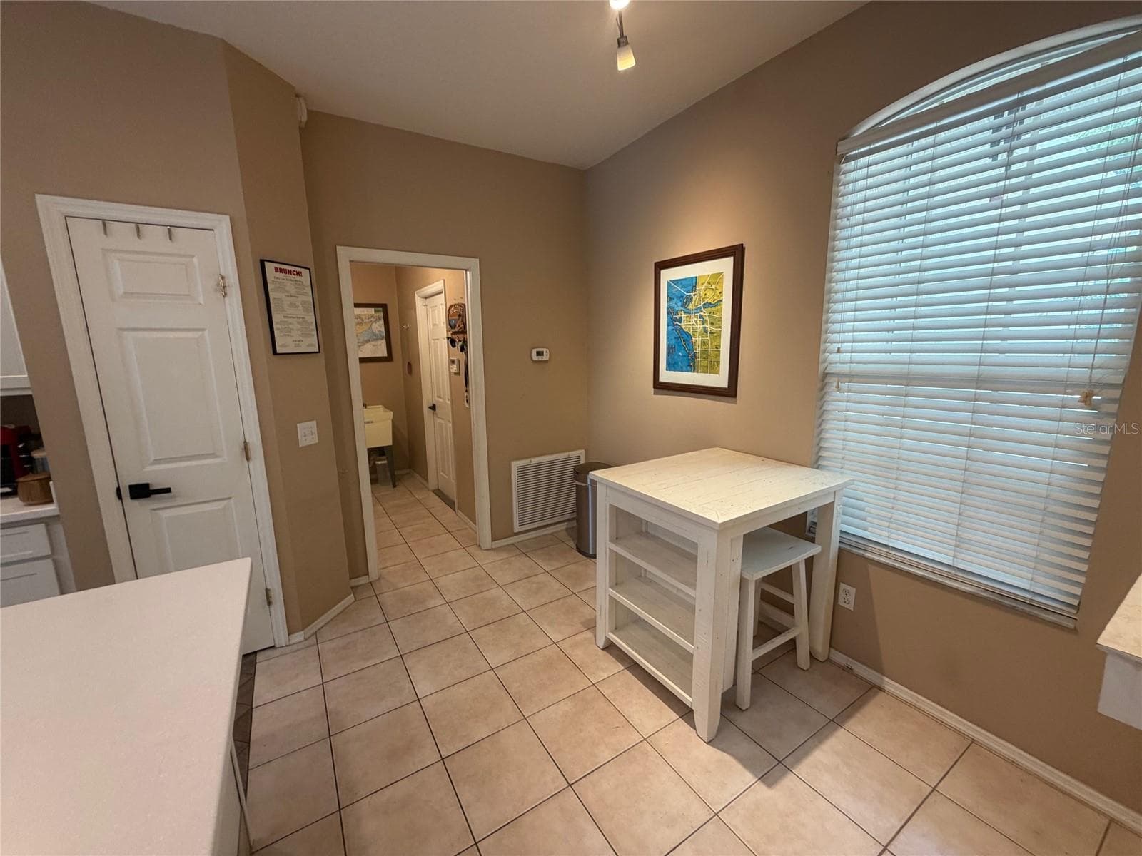 Dinette area - 217 36TH ST NE, BRADENTON