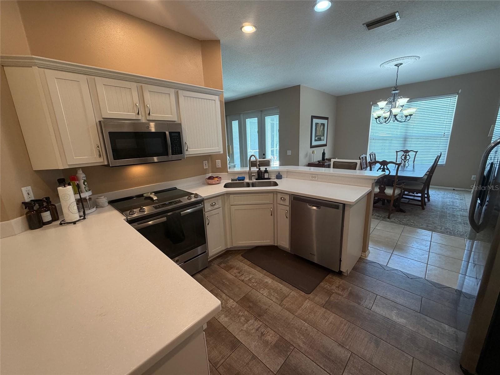 Kitchen - 217 36TH ST NE, BRADENTON