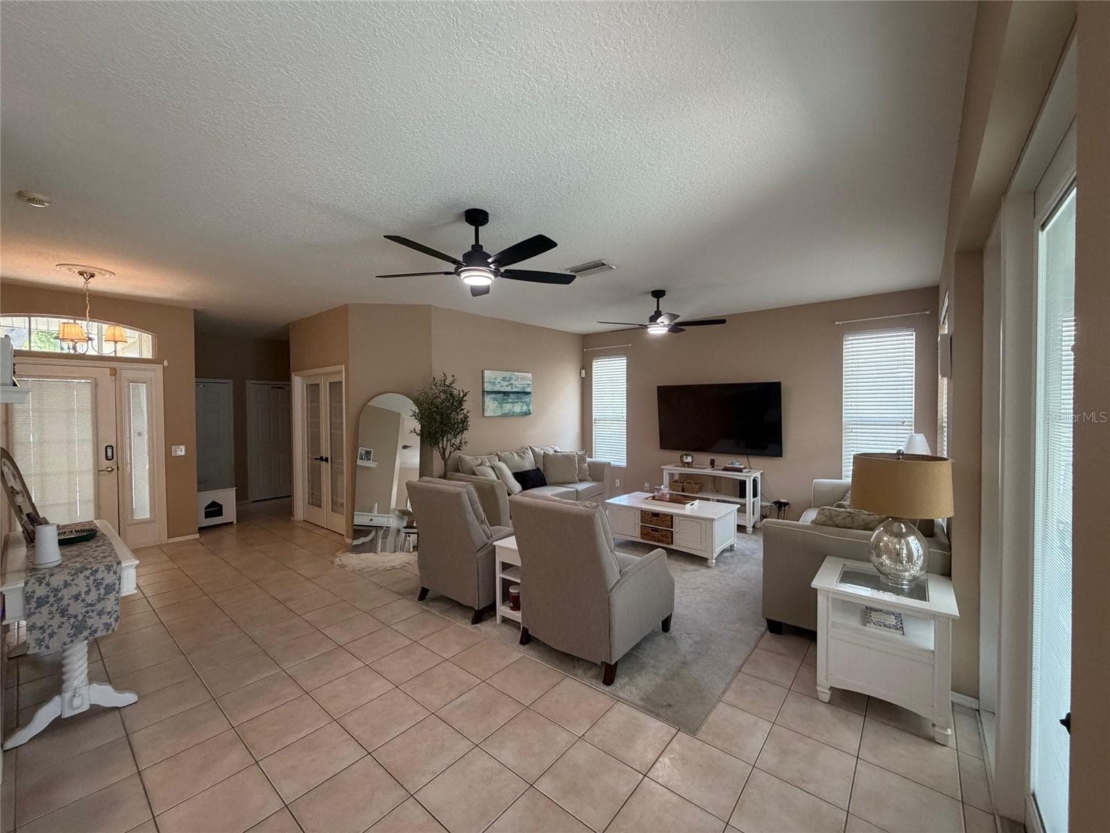 Family room - 217 36TH ST NE, BRADENTON