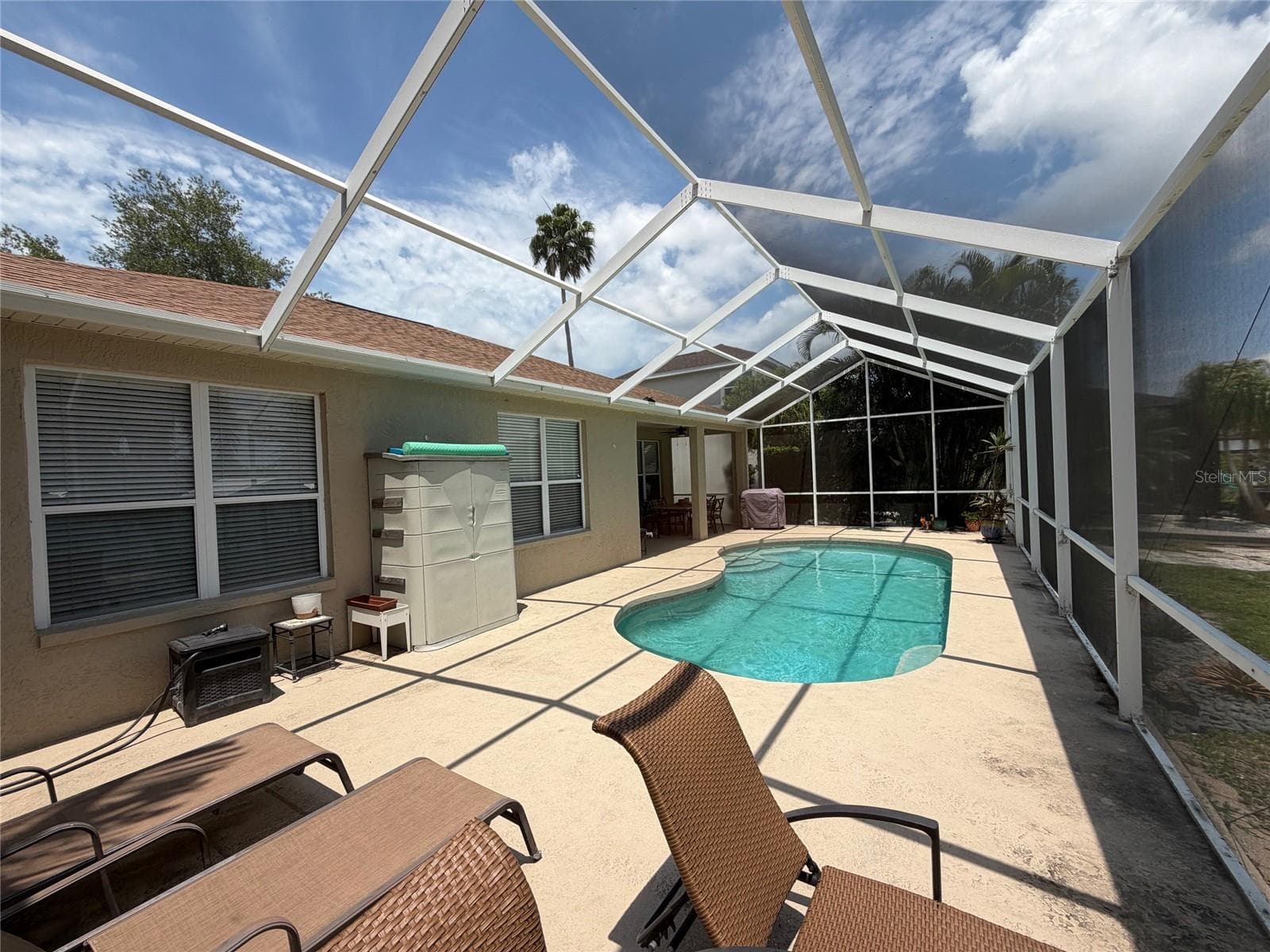 Lanai with room to lounge - 217 36TH ST NE, BRADENTON
