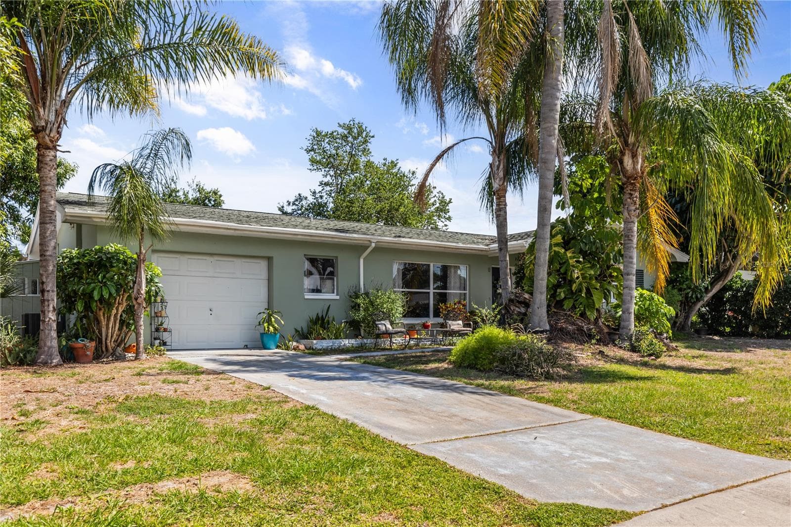Single Family Residence at 1508 ERIN LN, CLEARWATER, photo 2 of 31