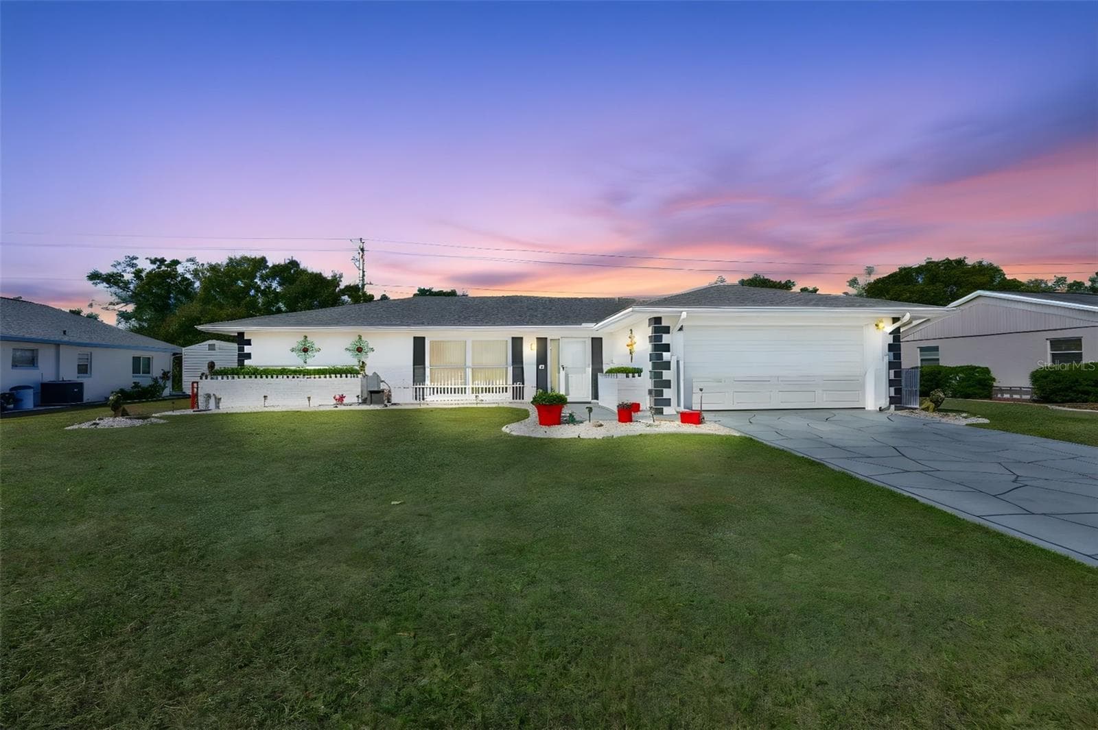 1254 W DEL WEBB BLVD
