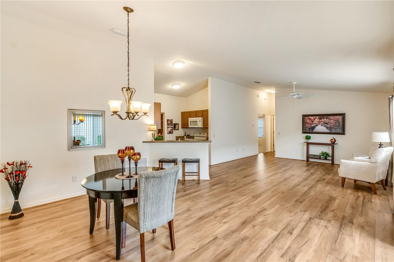 Villa at 1806 QUEENSBURY TER, THE VILLAGES, photo 5 of 28