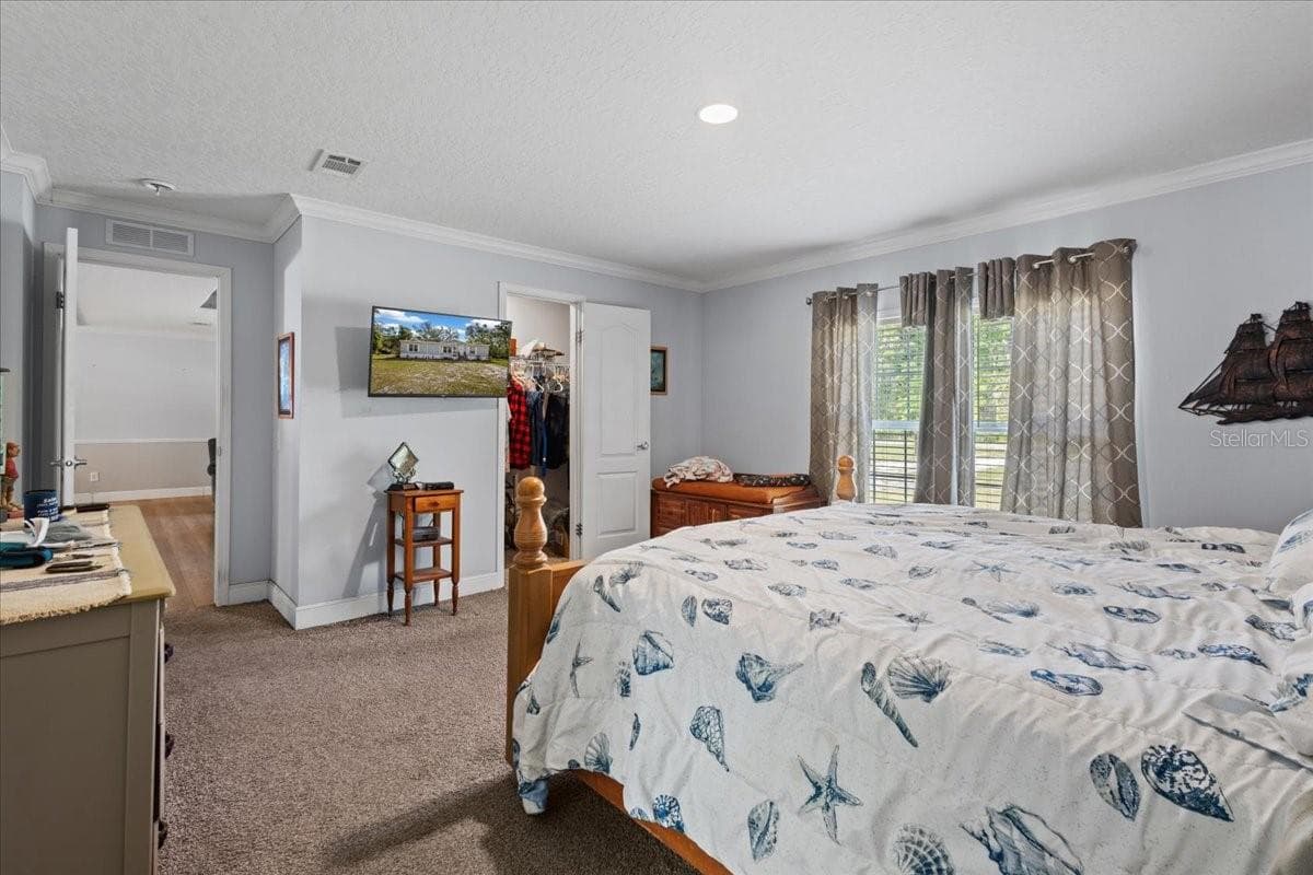 Manufactured Home at INDIAN OAKS, OLD TOWN, photo 13 of 40