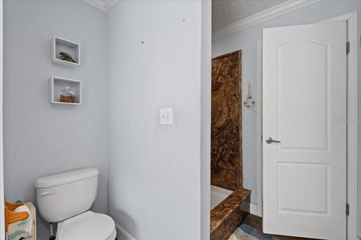 Manufactured Home at INDIAN OAKS, OLD TOWN, photo 16 of 40
