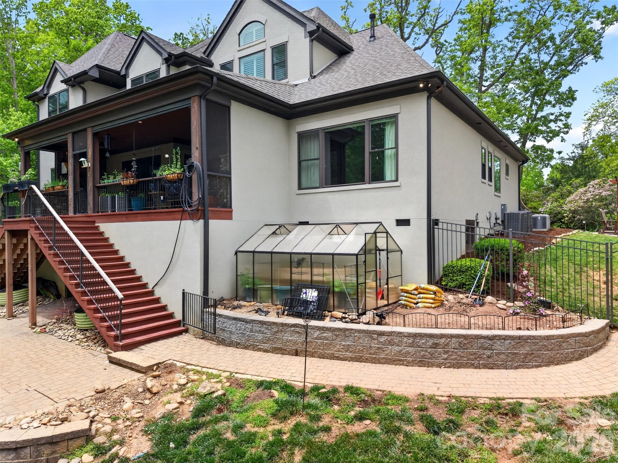 Single Family Residence at Horse Shoe, photo 4 of 47