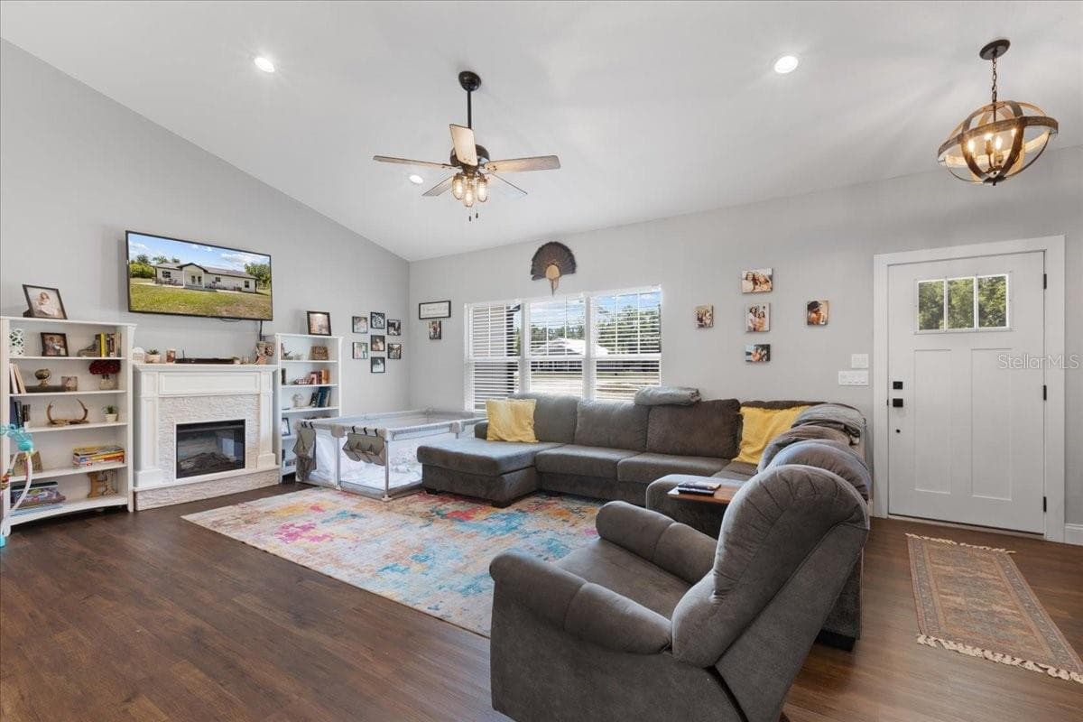 Single Family Residence at 5231 NW 73RD ST, CHIEFLAND, photo 8 of 54
