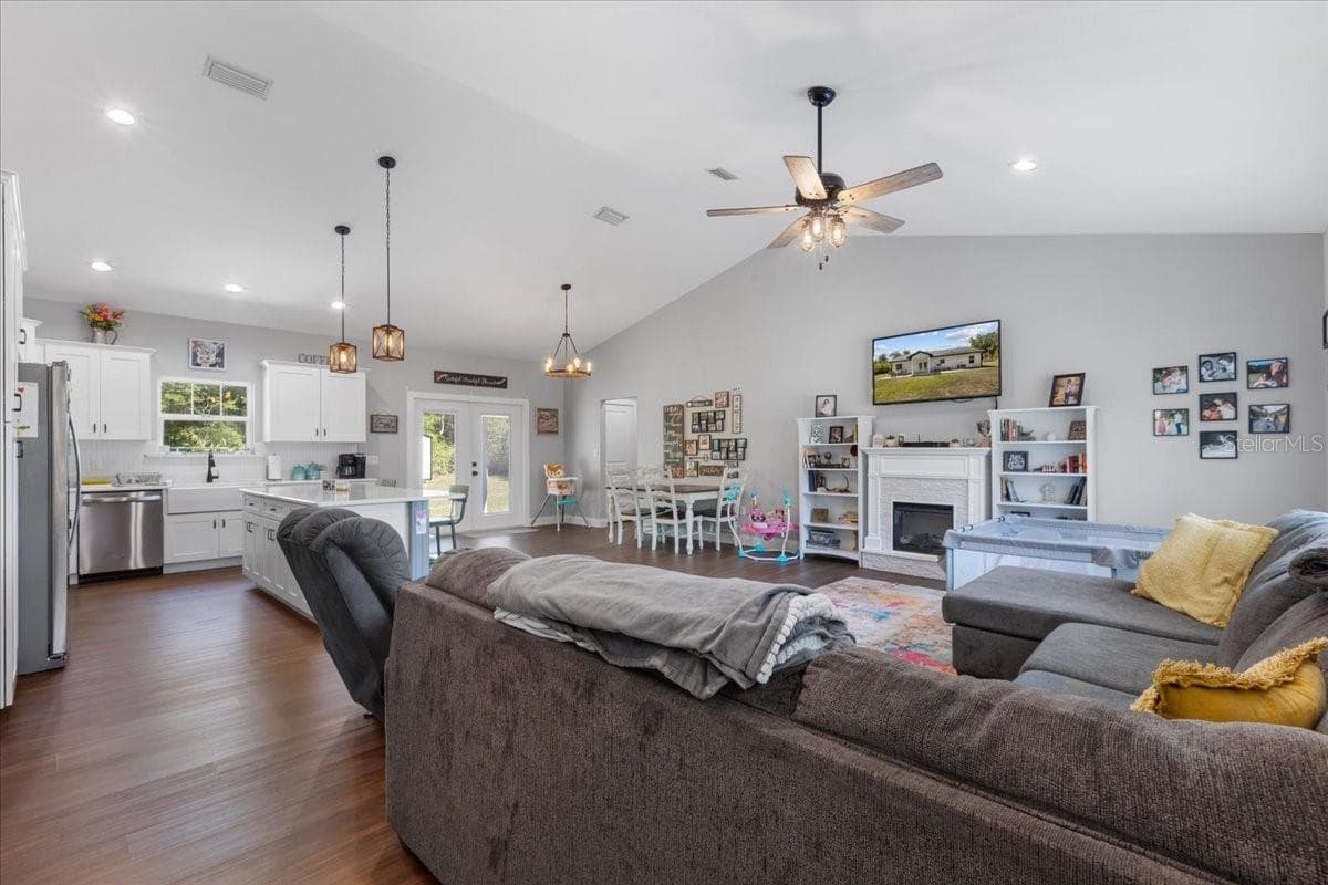 Single Family Residence at 5231 NW 73RD ST, CHIEFLAND, photo 10 of 54