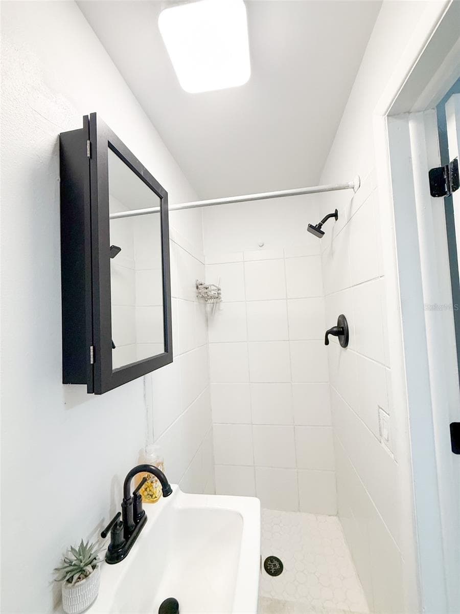 Primary En-Suite - 10805 FILLMORE AVE, PORT RICHEY