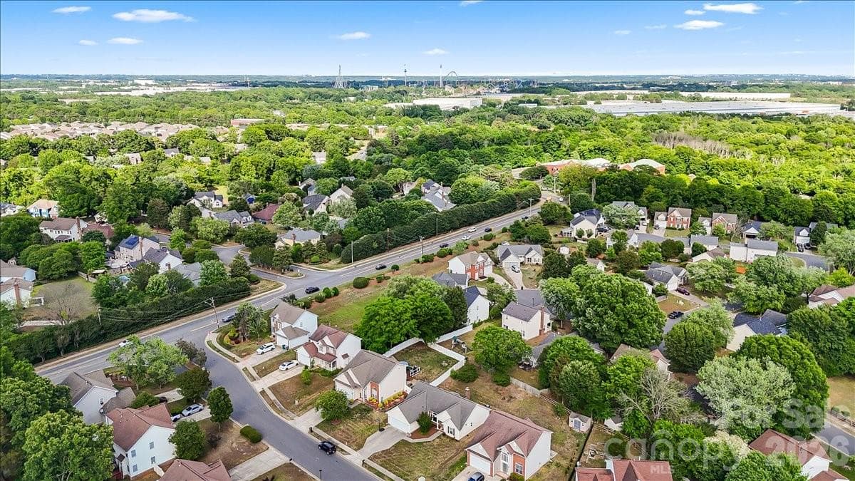 Convenient to the airport, interstates and more... you can see the Carowinds roller coasters in the distance. - Charlotte