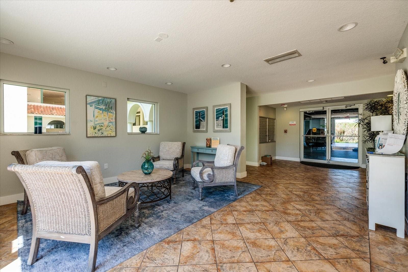 Building Lobby - 4801 OSPREY DR S #207, ST PETERSBURG